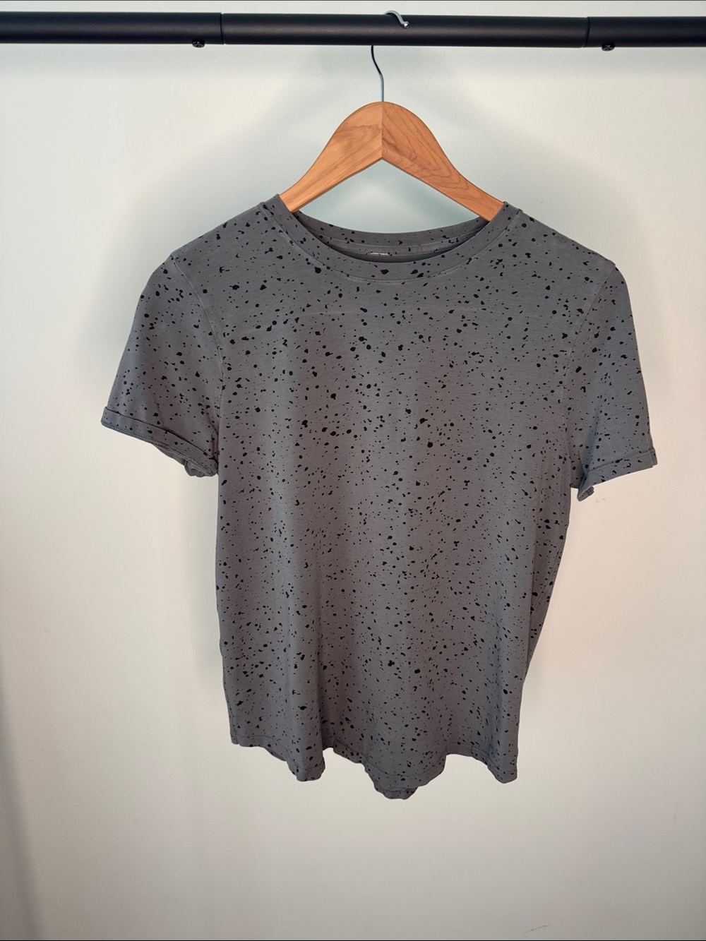 lululemon athletica Gray Speckle Short Sleeve Tee